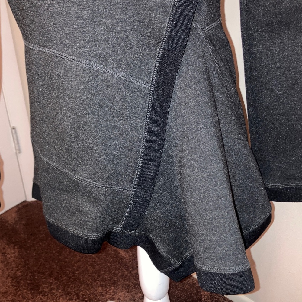 G.I.L.I. Crossover zip back Grey and  Black V-Neck Top - Picture 6 of 8